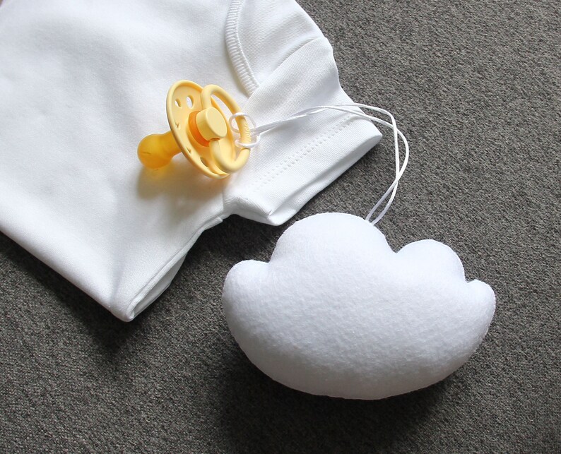 Mobile pour bébé Winnie l'ourson, mobile pour chambre d'enfant, mobile imaginatif, lune et étoiles, décoration pour chambre de bébé, mobile pour berceau, mobile nuages pour lit de bébé + pacifier holder