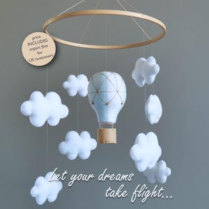 Hot air balloon nursery mobile Travel nursery decor Baby mobile boy Adventure nursery Around the world baby mobile girl Fly high Sky nursery