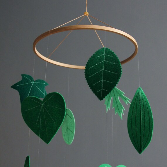 leaf baby mobile