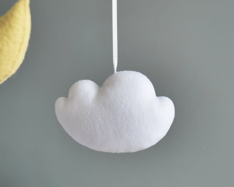 Mobile pour bébé Winnie l'ourson, mobile pour chambre d'enfant, mobile imaginatif, lune et étoiles, décoration pour chambre de bébé, mobile pour berceau, mobile nuages pour lit de bébé image 4