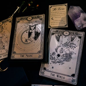 Cartas de tarot decorativas grabadas imagen 2