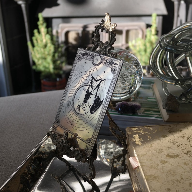 Cartas de tarot decorativas grabadas imagen 5