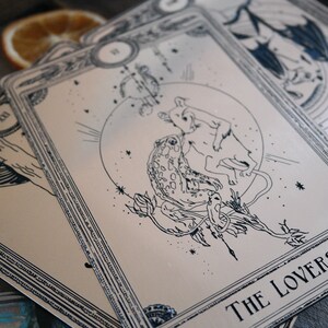 Cartas de tarot decorativas grabadas imagen 7
