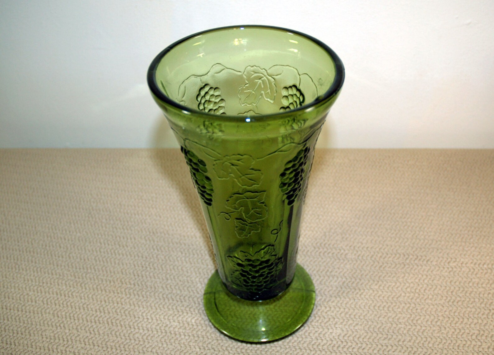 Indiana Green Glass Vase grape Harvest Design, Footed Flower Vase
