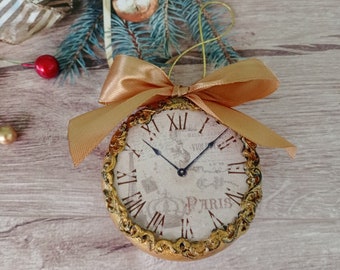 Vintage style Christmas ornament in the form of a clock face , Gold Christmas décor, Antique Christmas tree decorations, Christmas gift