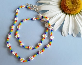 Seed bead bracelet necklace with daisy, Summer jewelry, dainty flower choker,  handmade girl bracelet, gift for mom