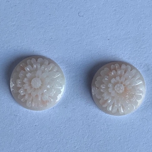 11.5mm Matched Flower Carvings - pre-drilled Natural - Andy&#39;s Gem Garage Sale