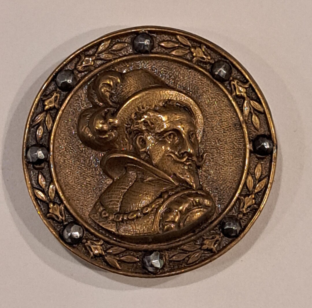 Button Walters Sir Walter Raleigh Victorian Brass Picture Button. Large. - Etsy