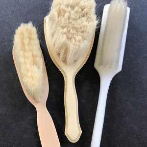 Vintage Three Baby Brushes And A Comb image 6