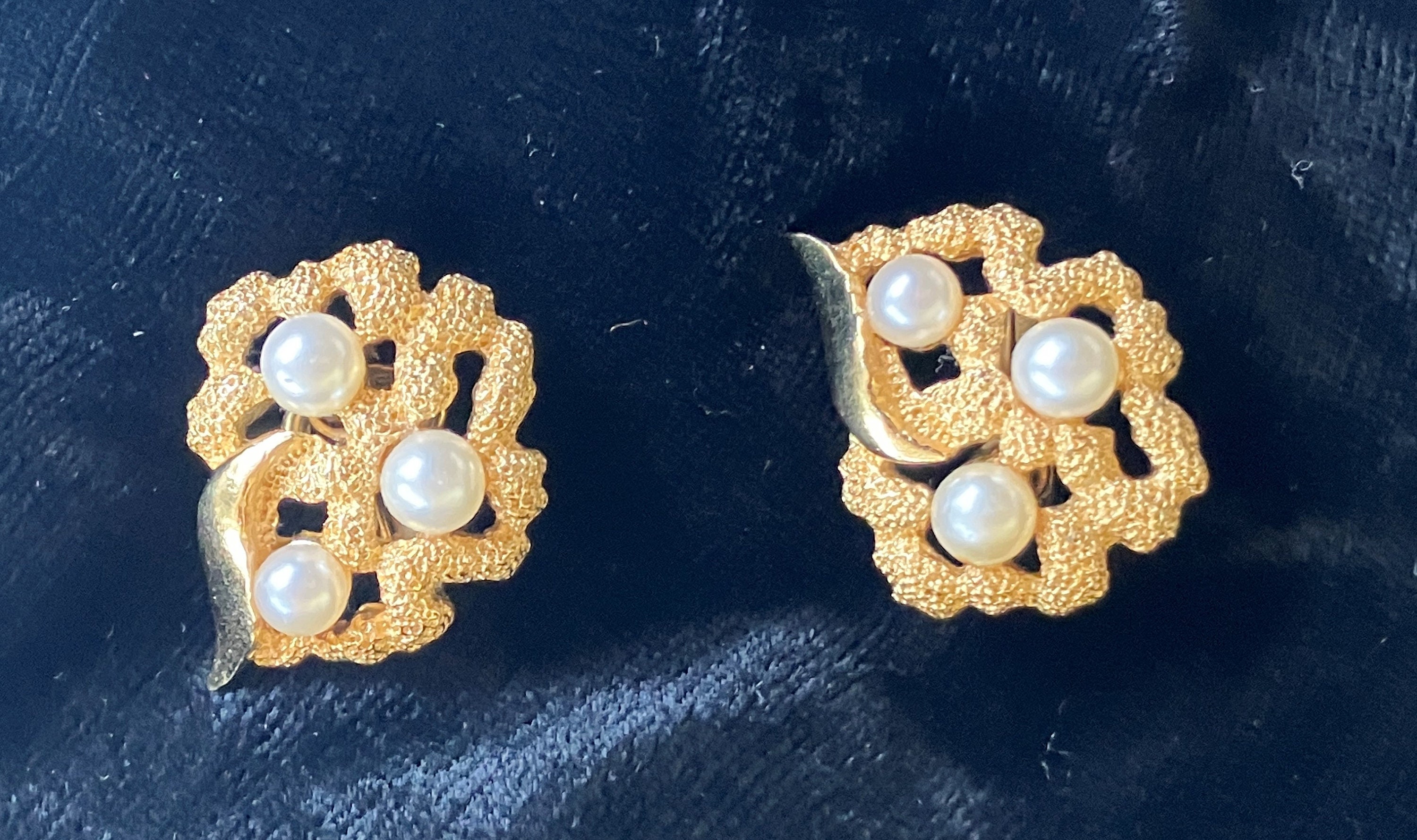 Boucles D'oreilles Clips Vintage Trifari - Métal Doré Avec Perles "couture", Style Années 90