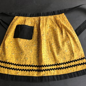 Vintage Child&#39;s Apron