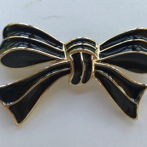 Vintage Trifari Black Enamel Bow Brooch