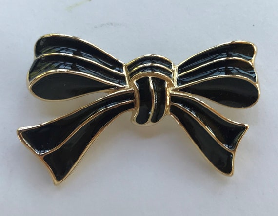 Vintage Trifari Black Enamel Bow Brooch Etsy