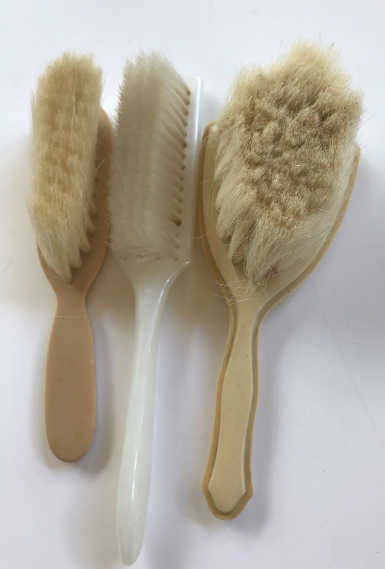 Vintage Three Baby Brushes And A Comb image 10