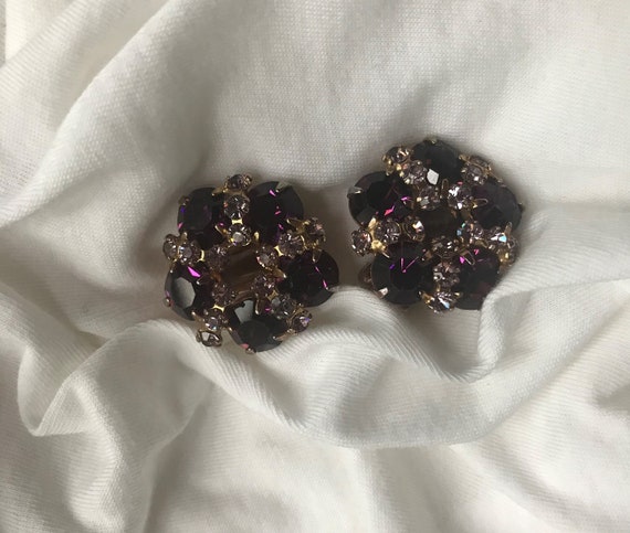 Vintage Purple Brooch And Earrings - image 4