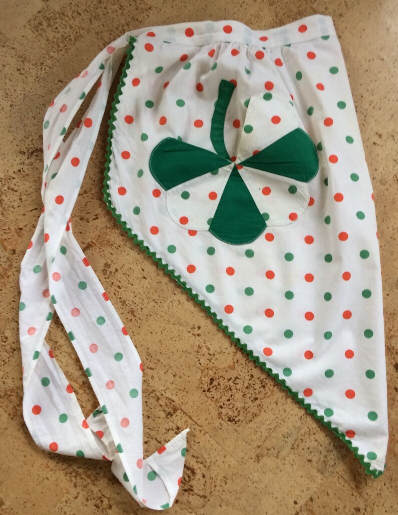 Vintage Apron With Three Leaf Clover and Polka Dots image 4