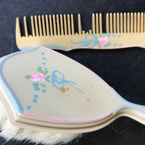 Vintage Three Baby Brushes And A Comb image 3