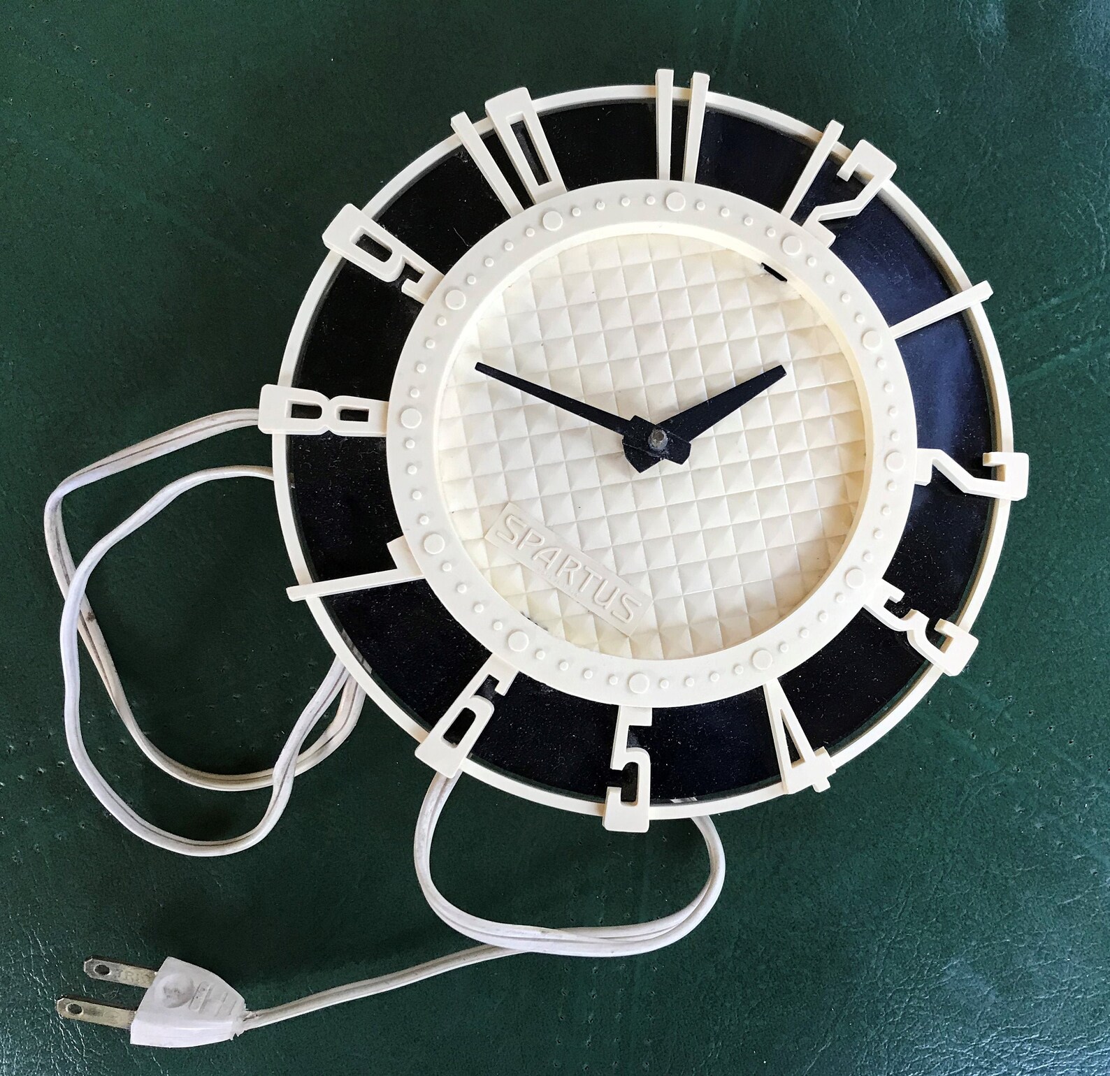 Vintage Electric MCM Wall Clock Etsy