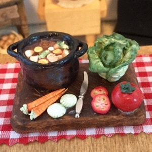 Granny's Old Fashioned Vegetable Soup for 1:12 Scale Dollhouse