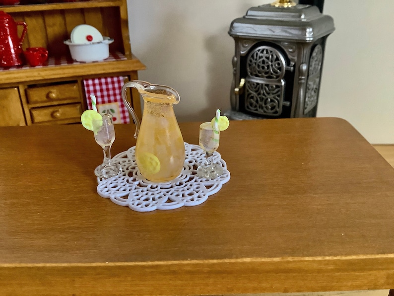 Dollhouse Lemonade Pitcher Two Glasses of Lemonade with Doily for 1:12 Scale Dollhouse image 1
