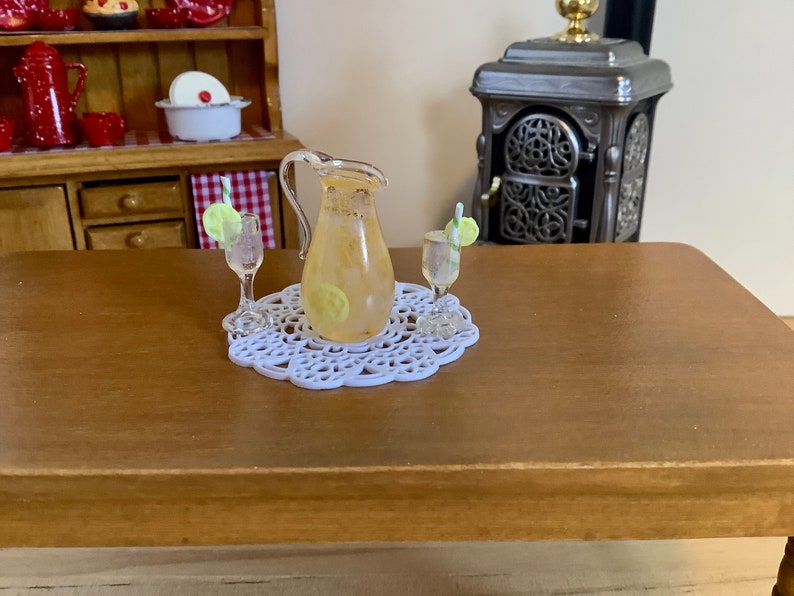 Dollhouse Lemonade Pitcher Two Glasses of Lemonade with Doily for 1:12 Scale Dollhouse image 3