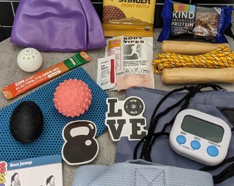 Women's Fitness Advent Calendar: 12 Workout Surprise Gifts