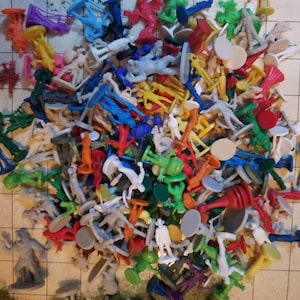 20 pc Monsters D & D RPG Figures 1/72 Scale