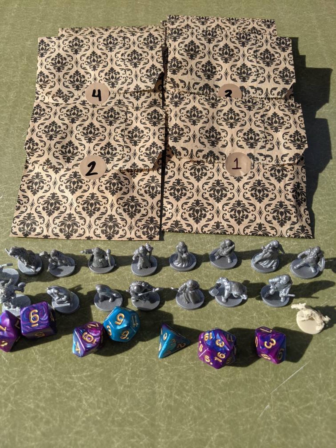 Dungeons and Dragons Miniatures Dice Advent Calendar With 17 Etsy