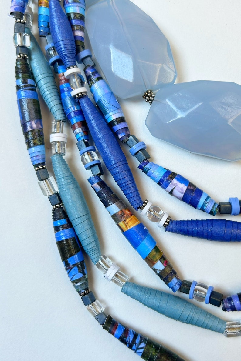 Blue and Silver Layering Statement Necklace, Trendy Paper Bead Jewelry, Multistrand Colorful Bead Necklace, Sustainable Jewelry, Necklace afbeelding 5