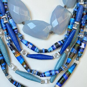 Blue and Silver Layering Statement Necklace, Trendy Paper Bead Jewelry, Multistrand Colorful Bead Necklace, Sustainable Jewelry, Necklace afbeelding 2