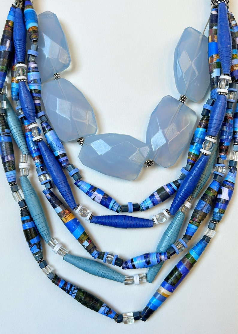 Blue and Silver Layering Statement Necklace, Trendy Paper Bead Jewelry, Multistrand Colorful Bead Necklace, Sustainable Jewelry, Necklace afbeelding 6