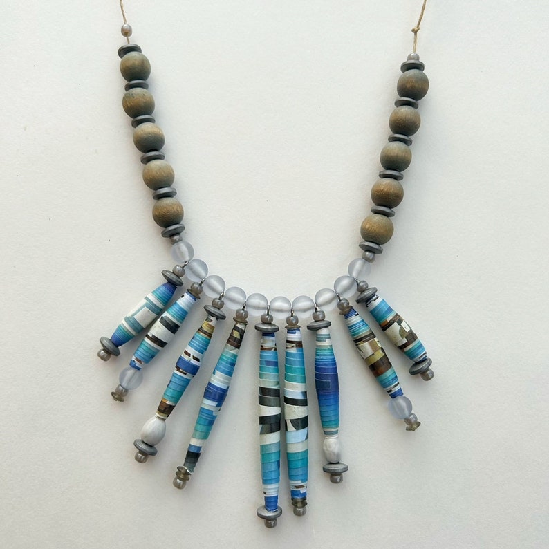 Blue and Silver Single Strand Necklace, Paper Bead Statement Necklace, Colorful Bead Jewelry, Lightweight Necklace, Eco-Friendly Jewelry afbeelding 1