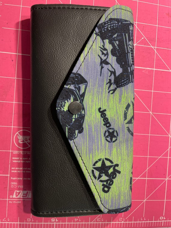 Off road wallet