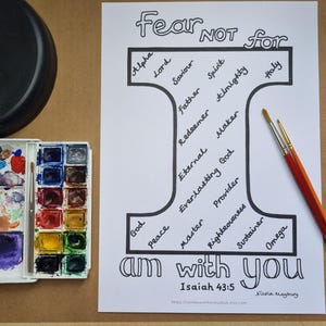 Páginas para colorear de la iglesia - No temas, porque yo estoy contigo - Hoja para colorear de versículos bíblicos descargable, dibujada a mano - Isaías 43:5 - Tamaño A4 y Carta