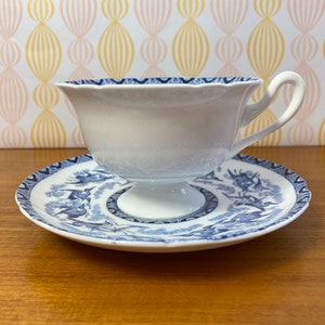 Imperfect Shelley Tea Cup and Saucer, Blue and White China Bird Teacup and Saucer image 2