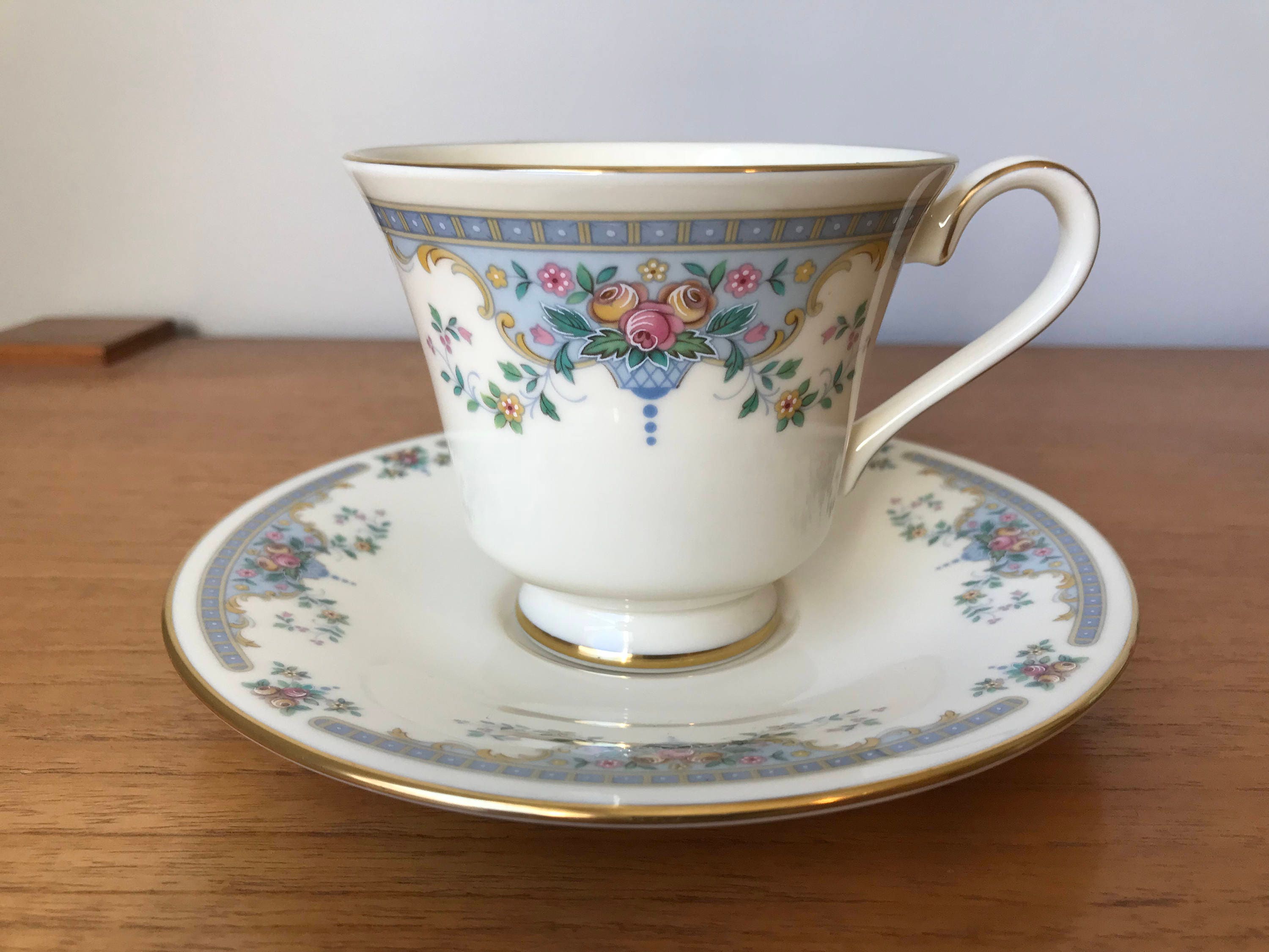 Vintage Royal Doulton juliet the Romance Collection Teacup and