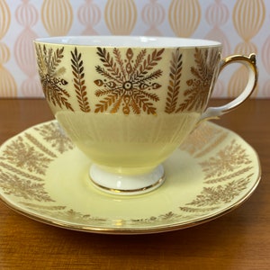 Pastel Tea Cups and Saucers with Gold Overlay, Mismatched Lot of Teacups and Saucers image 8