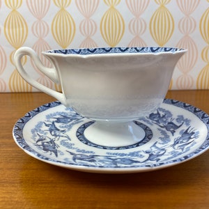 Imperfect Shelley Tea Cup and Saucer, Blue and White China Bird Teacup and Saucer image 4