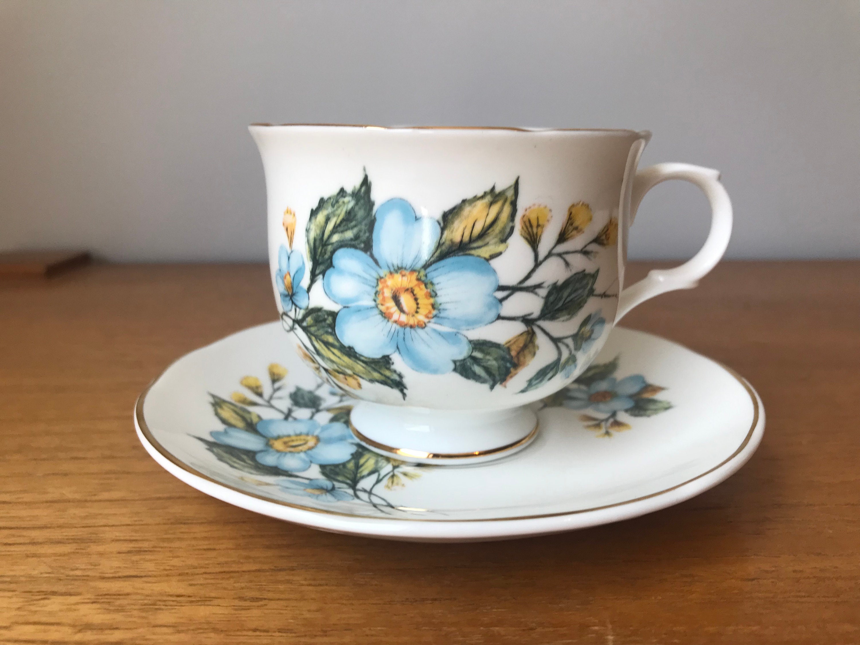 Made in England Flowers and Gold Trim Red and Yellow Roses Teacup