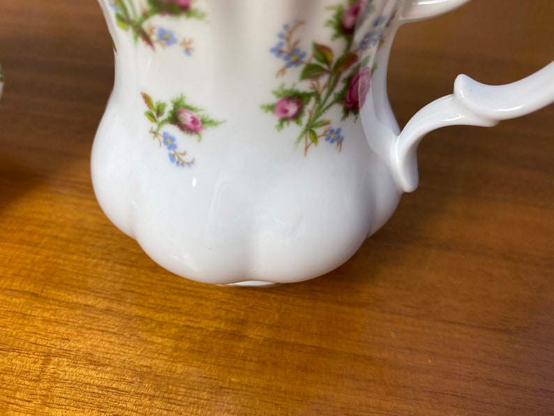 Cream and Sugar set, Royal Albert Winsome Vintage Creamer and Sugar Bowl, Pink Roses, English Bone China, Milk Pitcher and Bowl image 6