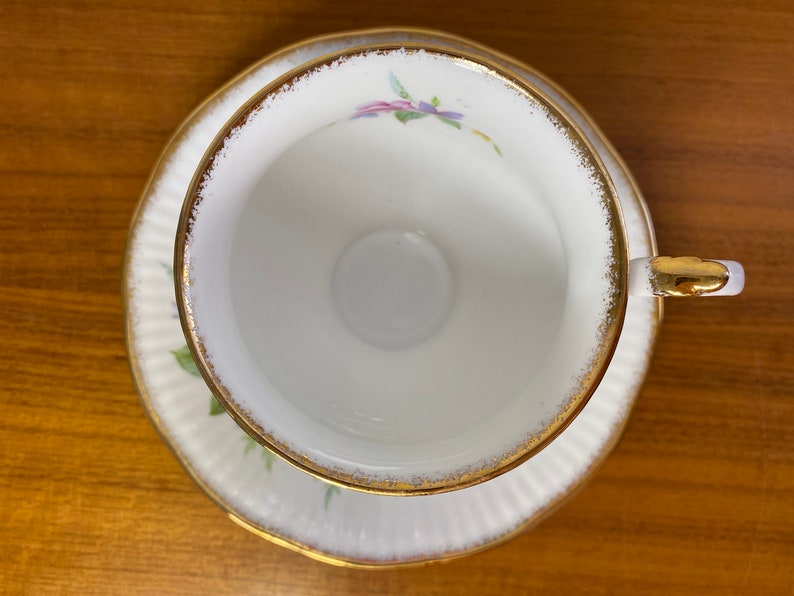 Elizabethan China Tea Cup and Saucer, Pink Roses and Purple Daisies Teacup and Saucer, Floral Footed Bone China image 4