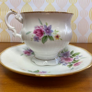 Elizabethan China Tea Cup and Saucer, Pink Roses and Purple Daisies Teacup and Saucer, Floral Footed Bone China image 3