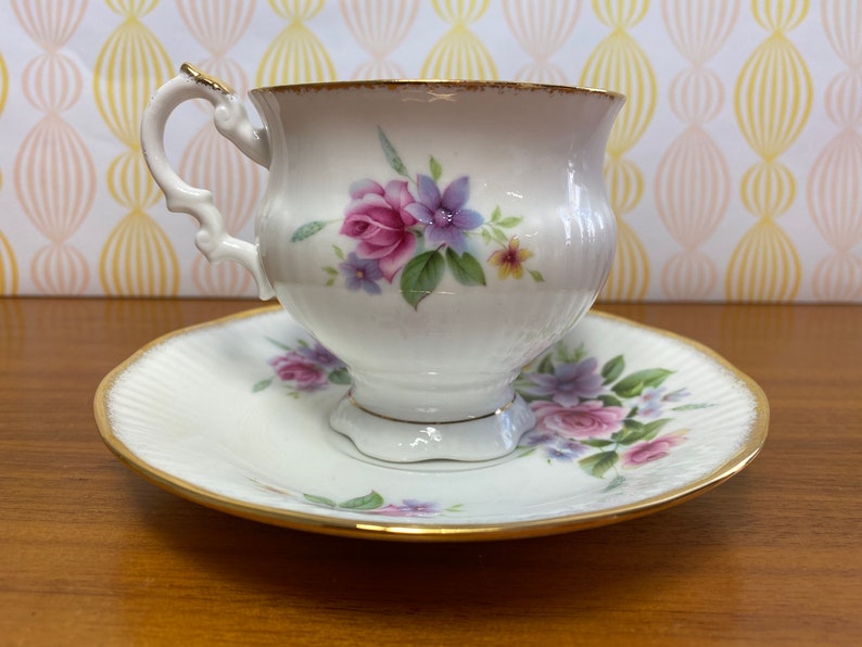 Elizabethan China Tea Cup and Saucer, Pink Roses and Purple Daisies Teacup and Saucer, Floral Footed Bone China image 3