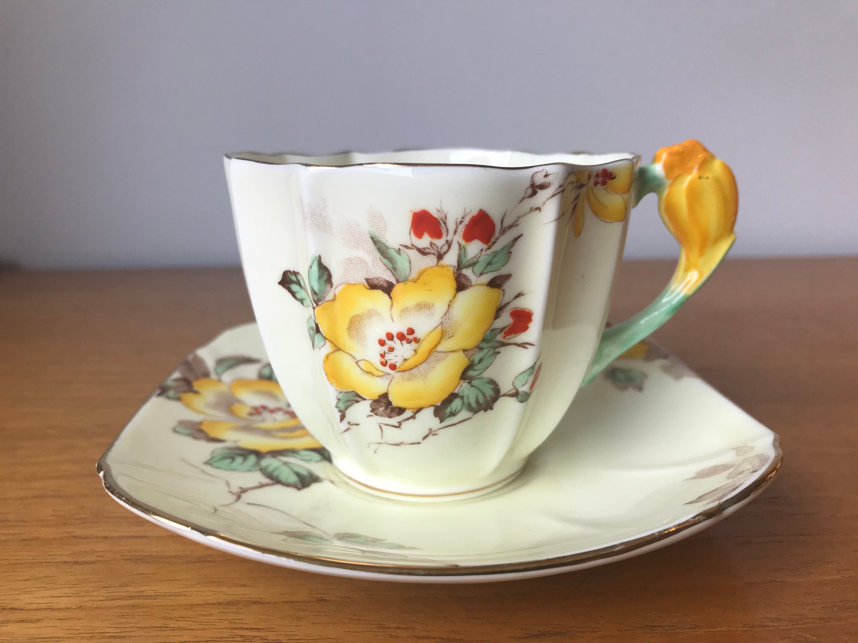 Flower Handle Star Paragon Tea Cup and Saucer, gloire-de-dijon Registered  Pattern, Fine Bone China Rare Teacup and Saucer 