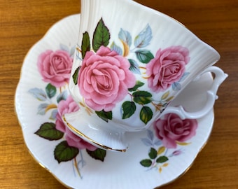 Royal Albert Rose Tea Cup and Saucer, Bone China Teacup and Saucer with Pink Roses