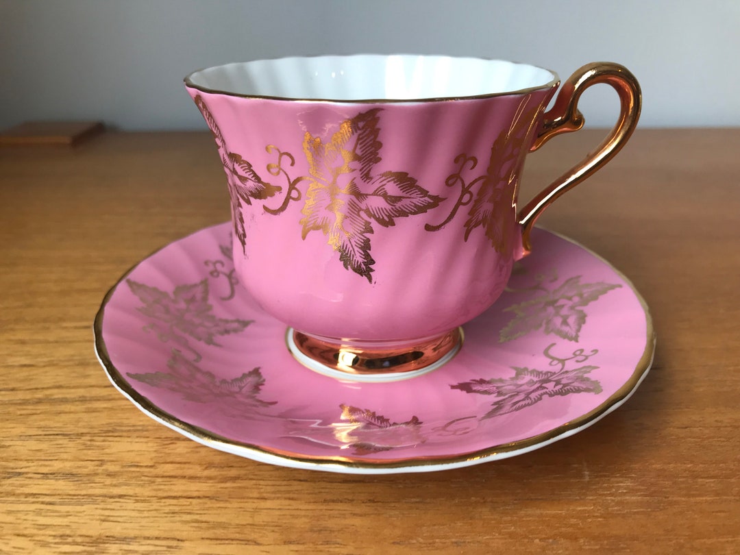 Art deco cup  Colorful tea cups, All things purple, Cup