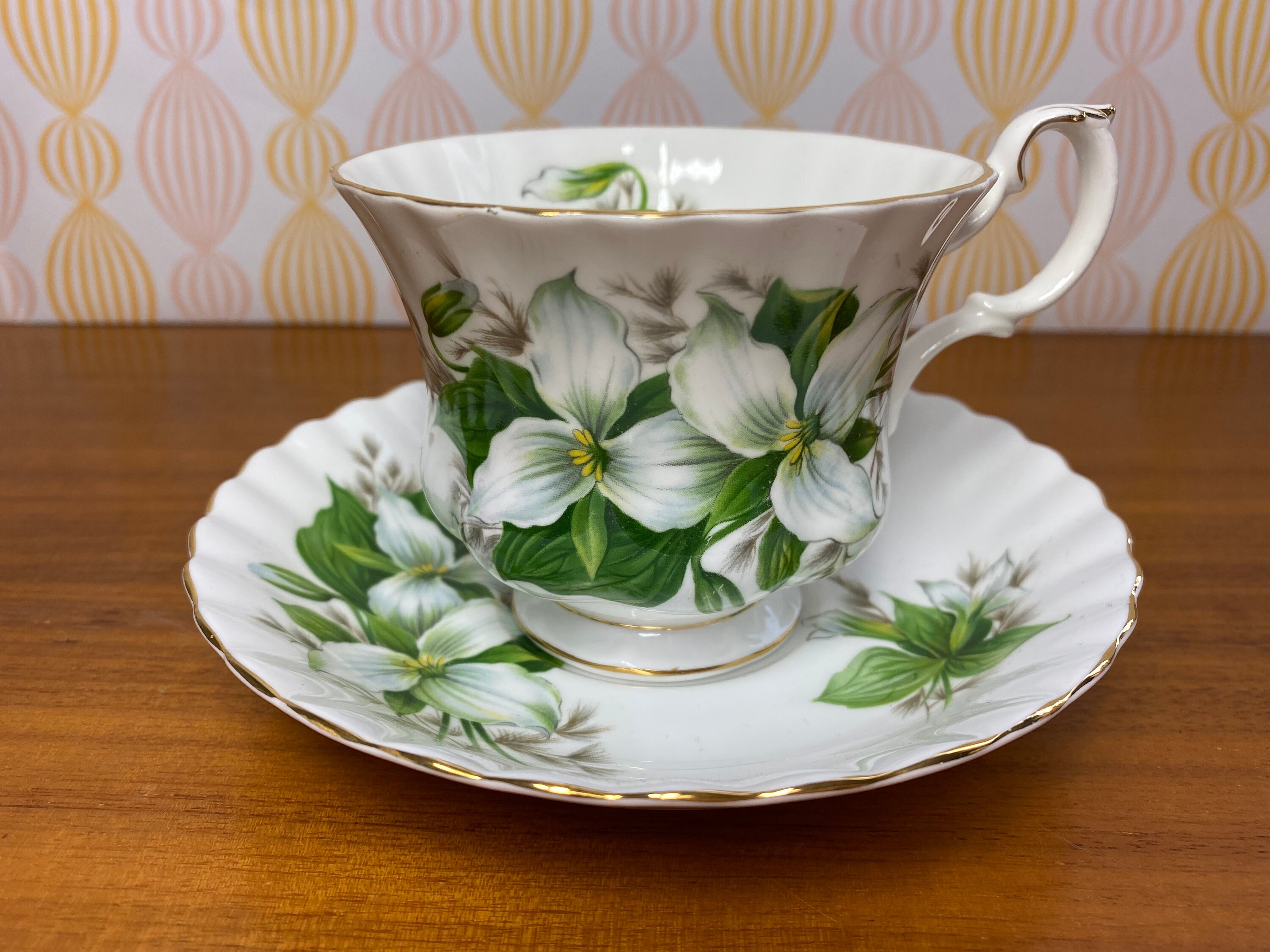 Royal Albert Trillium Tea Cup and Saucer, White Flower Green 
