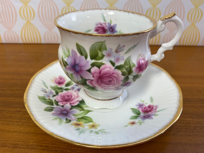 Elizabethan China Tea Cup and Saucer, Pink Roses and Purple Daisies Teacup and Saucer, Floral Footed Bone China image 2