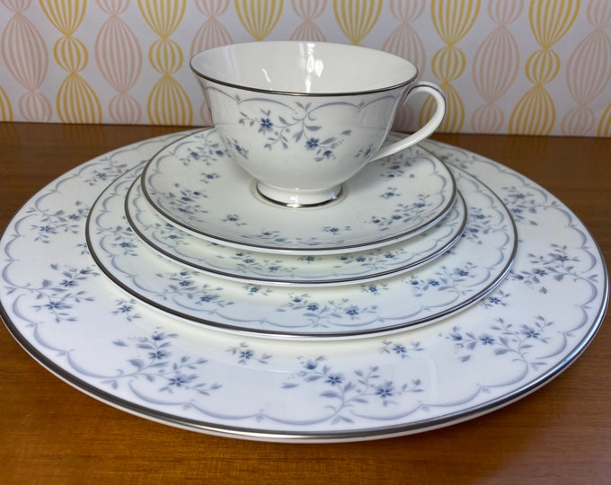 Royal Doulton cotillion Place Setting, Bone China Dinnerware Set, Blue