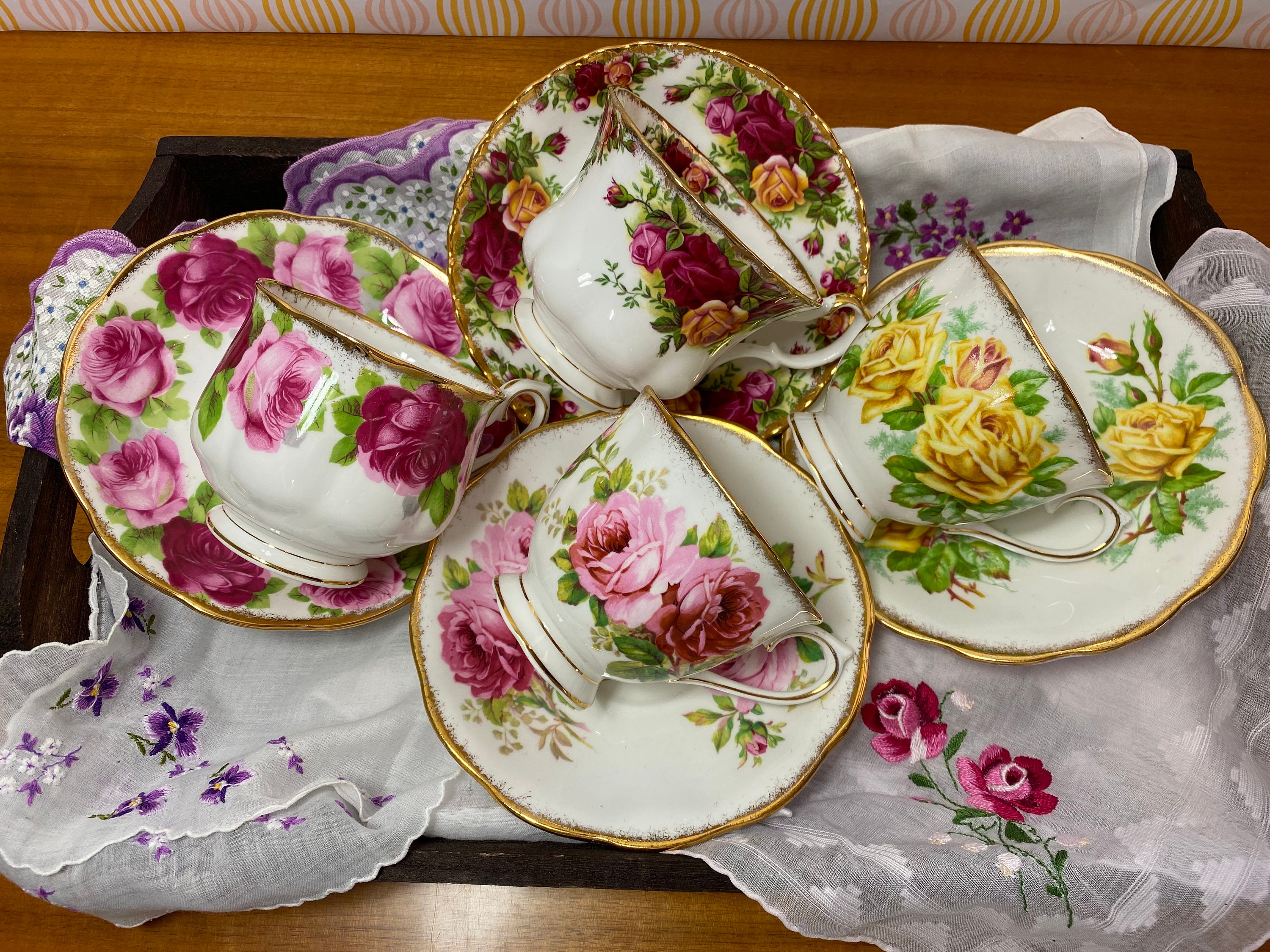 Royal Albert Tea Set, Rose Pattern Teacups and Saucers, Pink and Yellow  Rose Tea Cups and Saucers, Old Country Roses American Beauty 